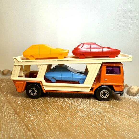 Vintage Matchbox Die Cast Vehicles Lot - Lesney Superfast Trucks, Vans and SUVs - Picture 3 of 16